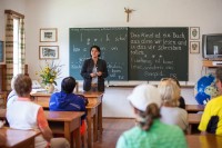 WaldschuleKlassenzimmerBusreisenSteiermarkAlexanderRauchStudioBrighten